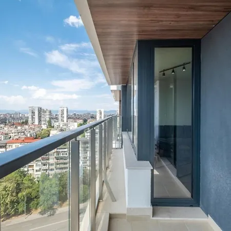 Brand New Apt. In A Quiet Area *