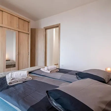 Apartamento Brand New Apt. In A Quiet Area *